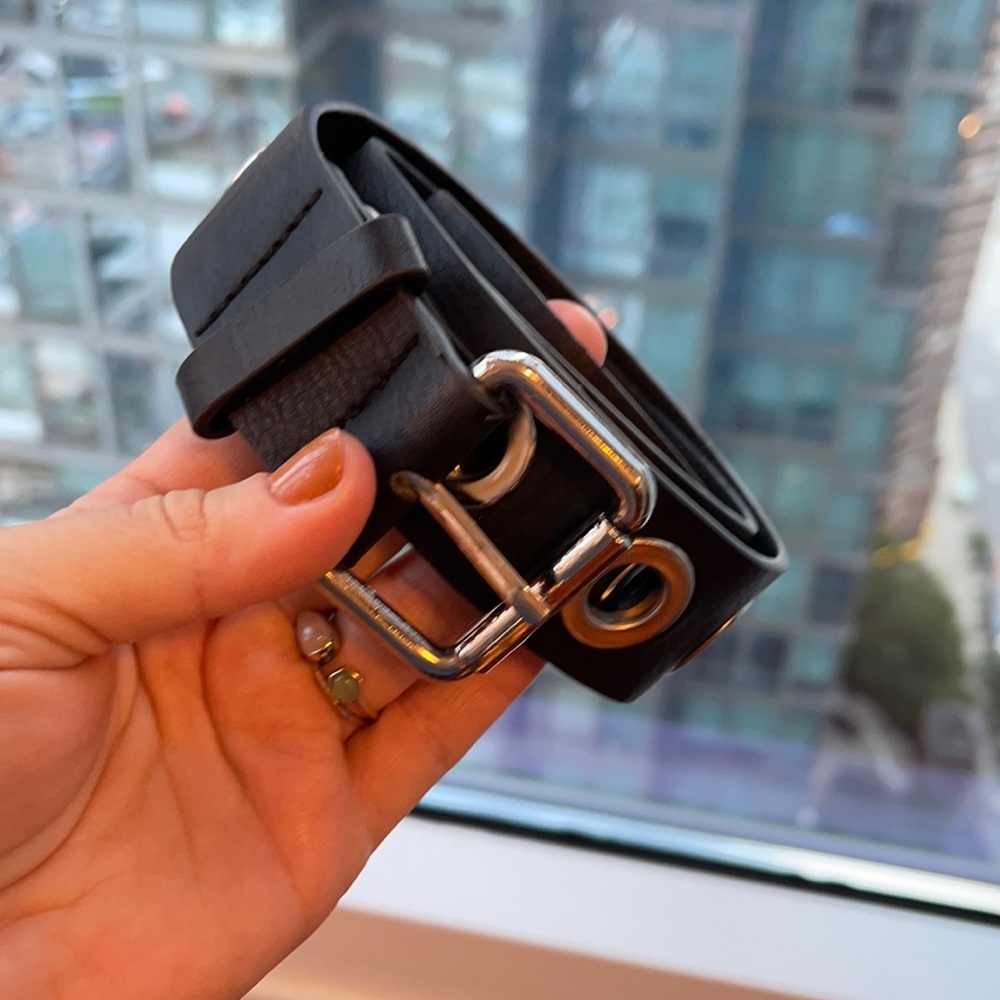 2000s looking belt
